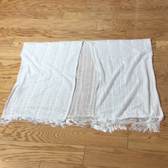One size white lace open drape kimono - Picture 3 of 10
